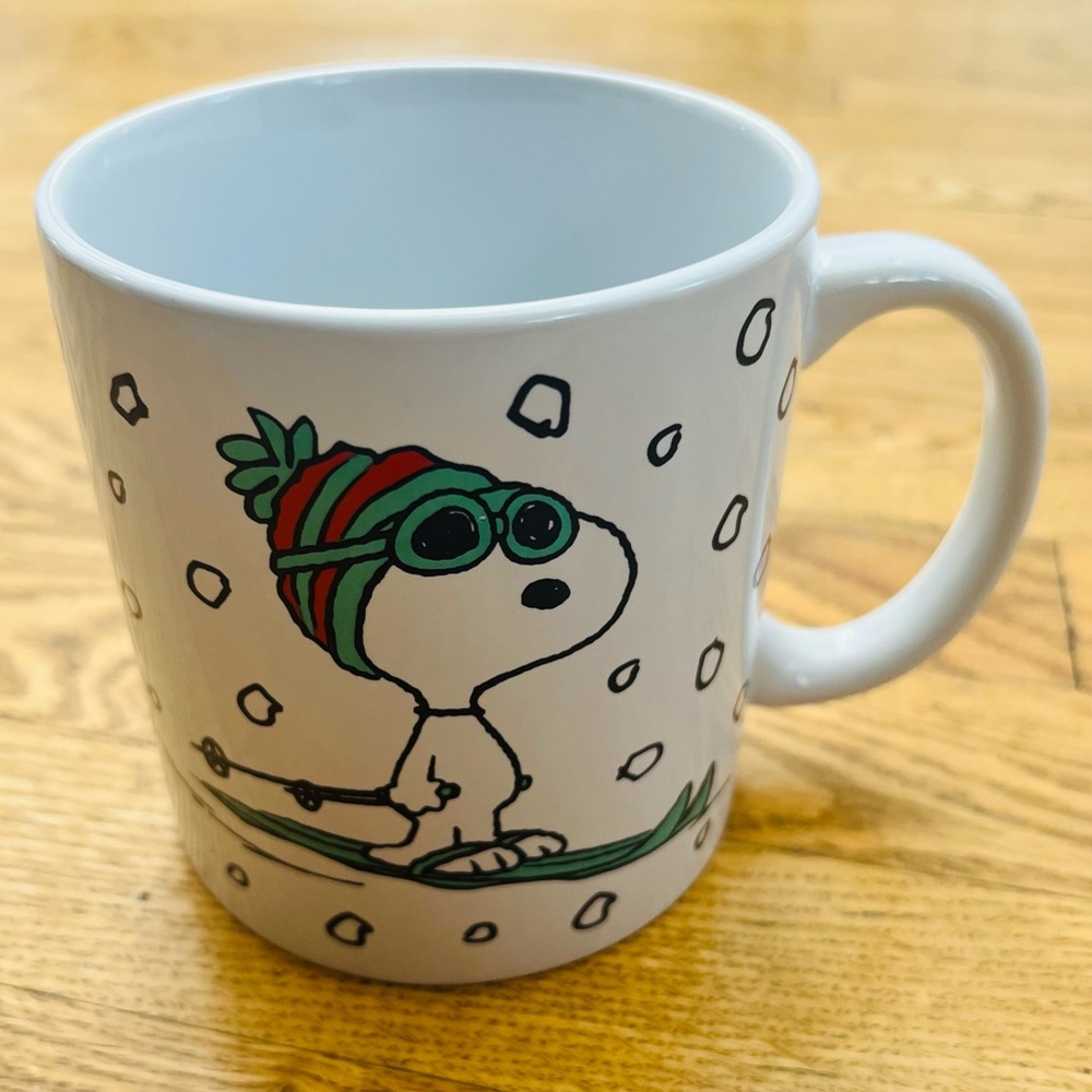NEW Zrike Peanuts Snoopy Winter Skiing Ceramic Coffee Mug 20oz Snow Collectible